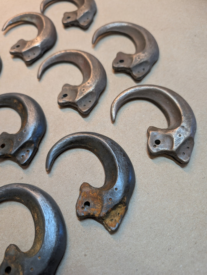 COLD CAST METAL CLAW PENDANT