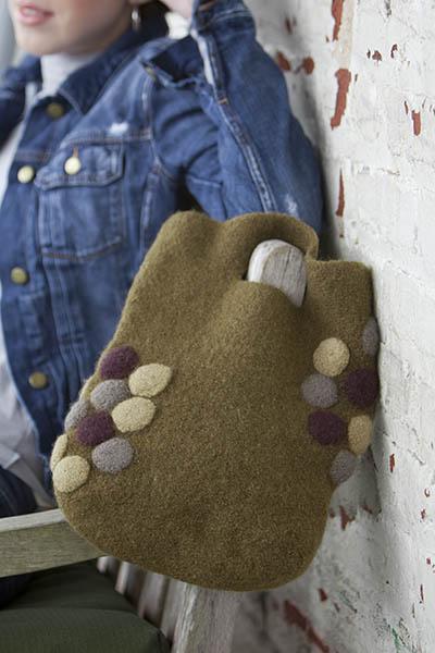 River Stones Pattern Universal Yarn