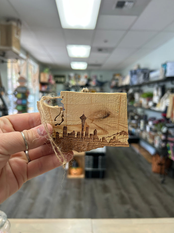 Ginger & The Huth- Washington Ornaments (Handcut) - Pine & Moss