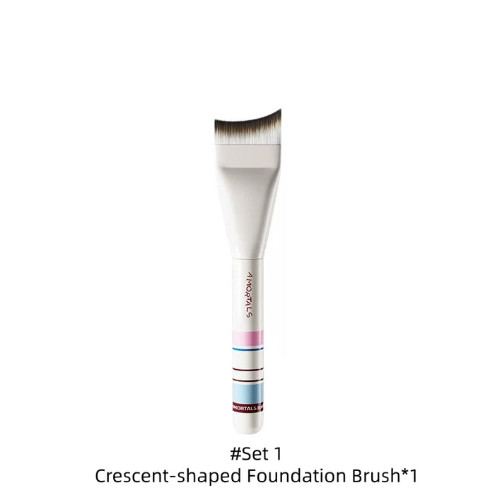 #Set 1 Crescent-shaped Foundation Brush*1