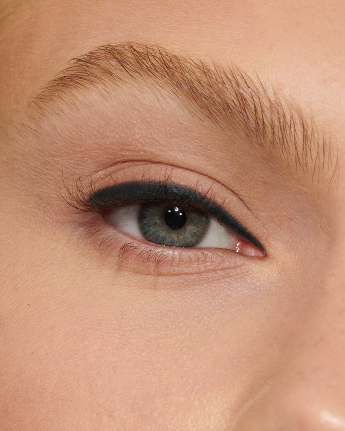 Cinder Smoke (Seamless Glide Eye Pencil)