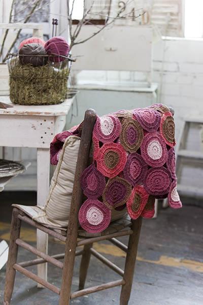 Circles in Circles Pattern Universal Yarn