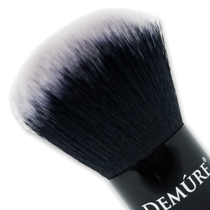 Closeup of the Kabuki Brush