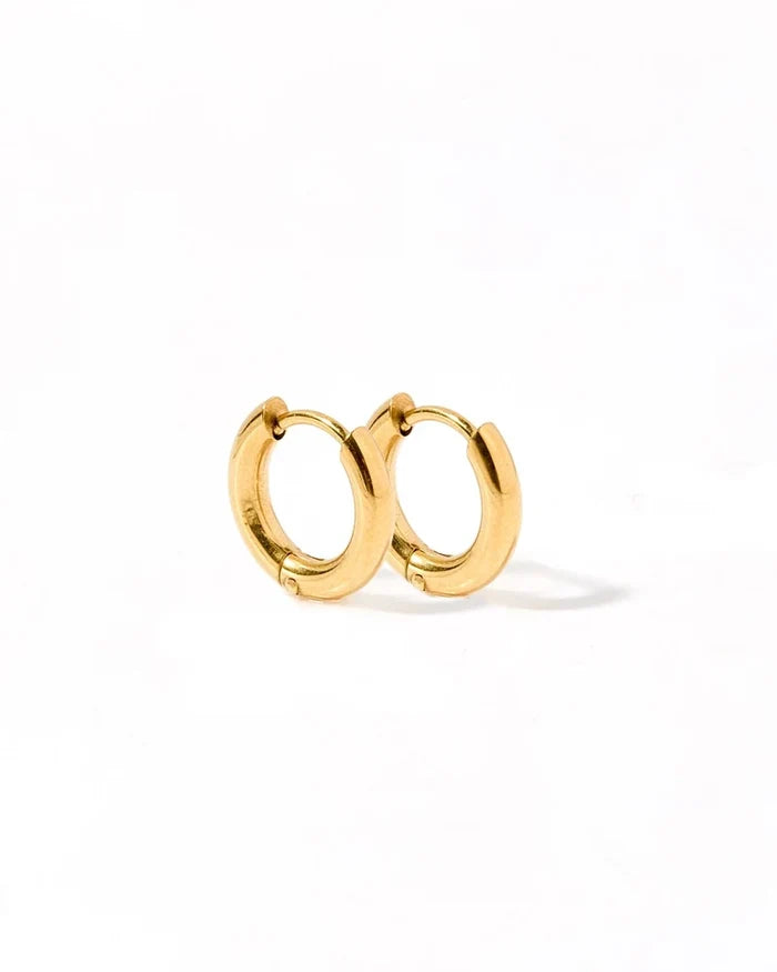 Linny Co Huggie Earrings - Scarlett Hoop Gold 10mm
