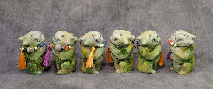 MINI FAUX STONE EFFIGY STATUE GROUP 1