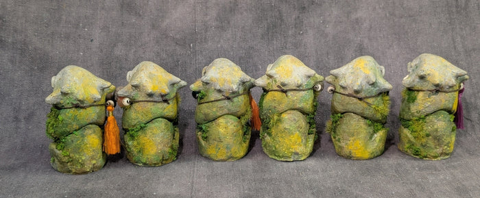 MINI FAUX STONE EFFIGY STATUE GROUP 1