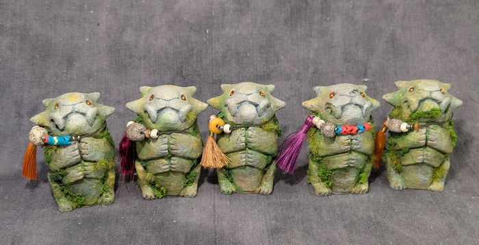 MINI FAUX STONE EFFIGY STATUE GROUP 2