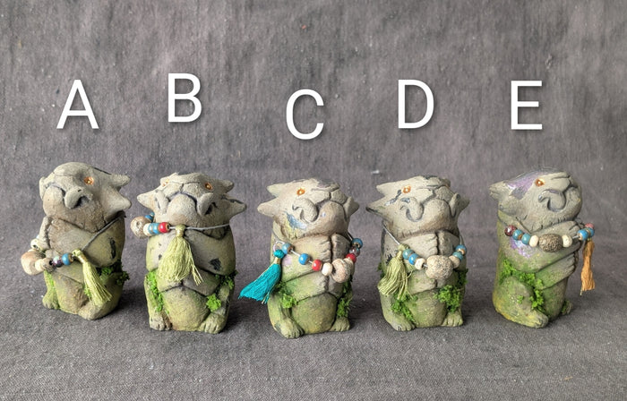 MINI FAUX STONE EFFIGY STATUE (OPAL)