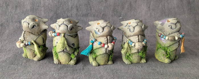 MINI FAUX STONE EFFIGY STATUE (OPAL)