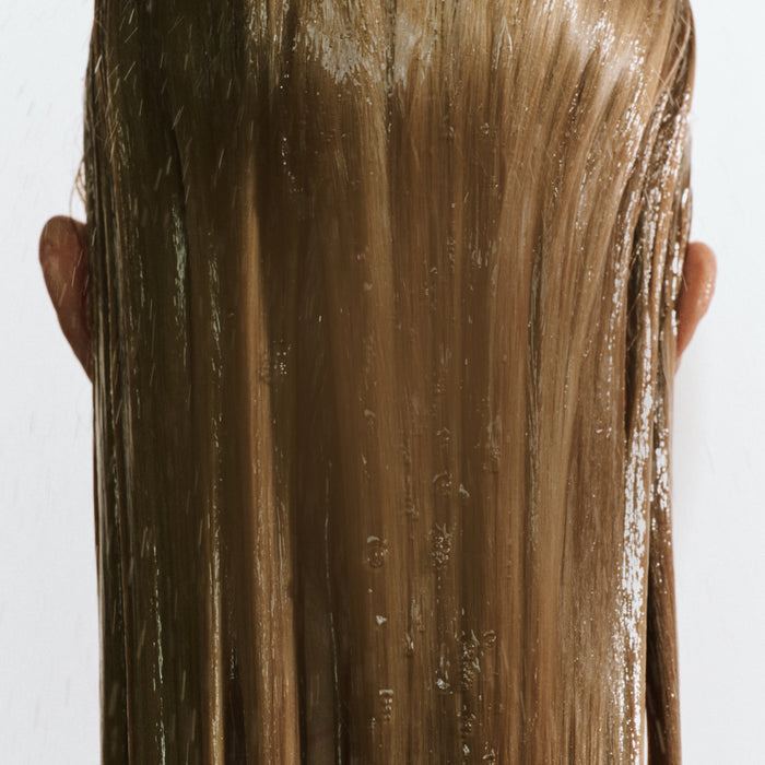 Goop-Nutrient Shinebath Hair Mask-Hair-hairmask_imgCarousel_lifestyle-1-The Detox Market |