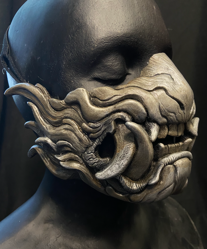 SNARL HALF MASK- ANTIQUE SILVER