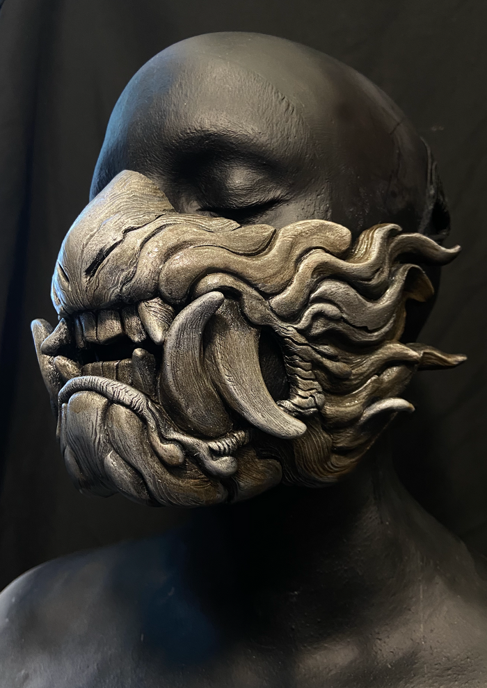 SNARL HALF MASK- ANTIQUE SILVER