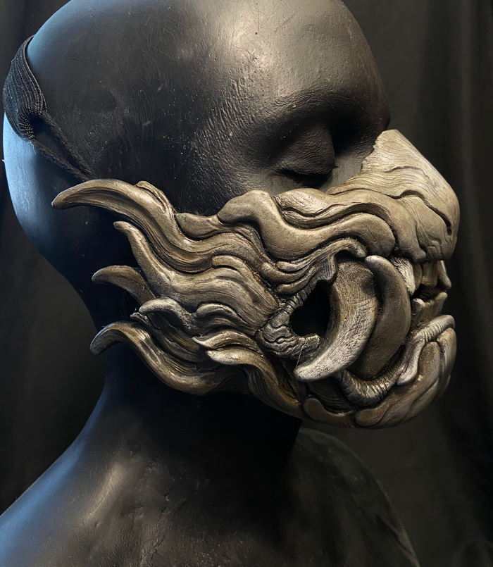 SNARL HALF MASK- ANTIQUE SILVER