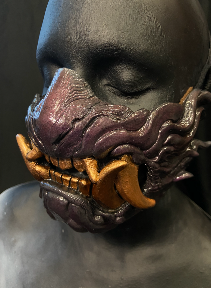 SNARL HALF MASK- ANTIQUE SILVER
