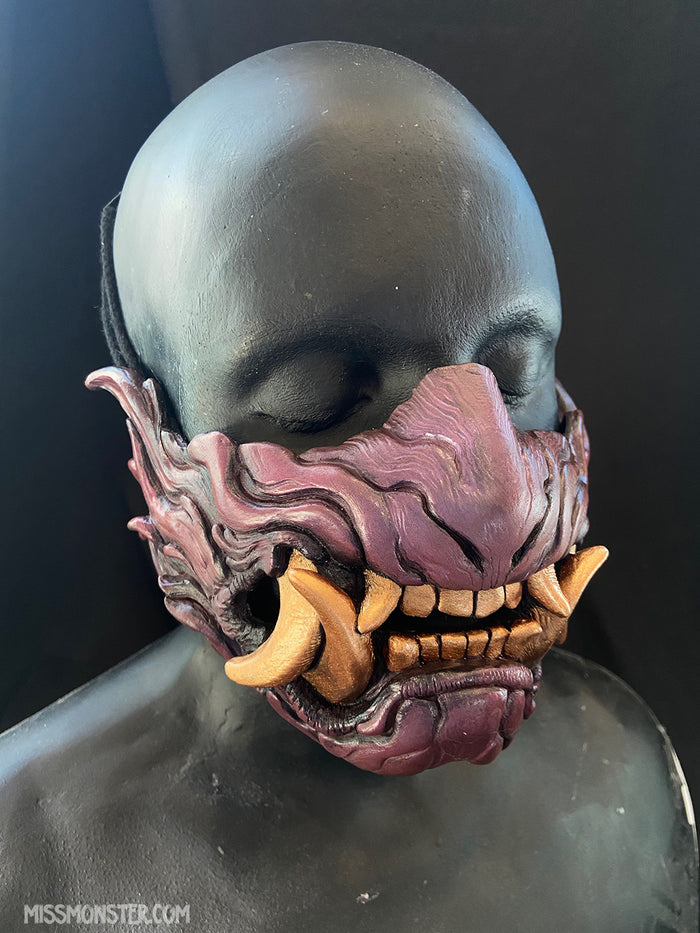 SNARL HALF MASK- IRIDESCENT PURPLE WITH GOLD