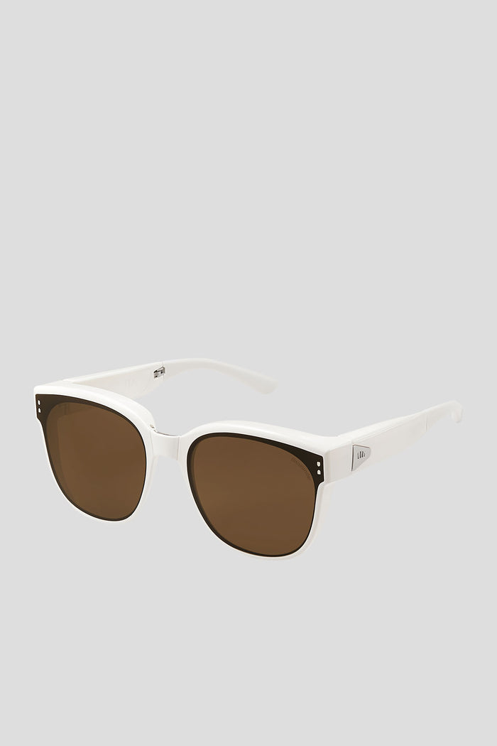 White / F