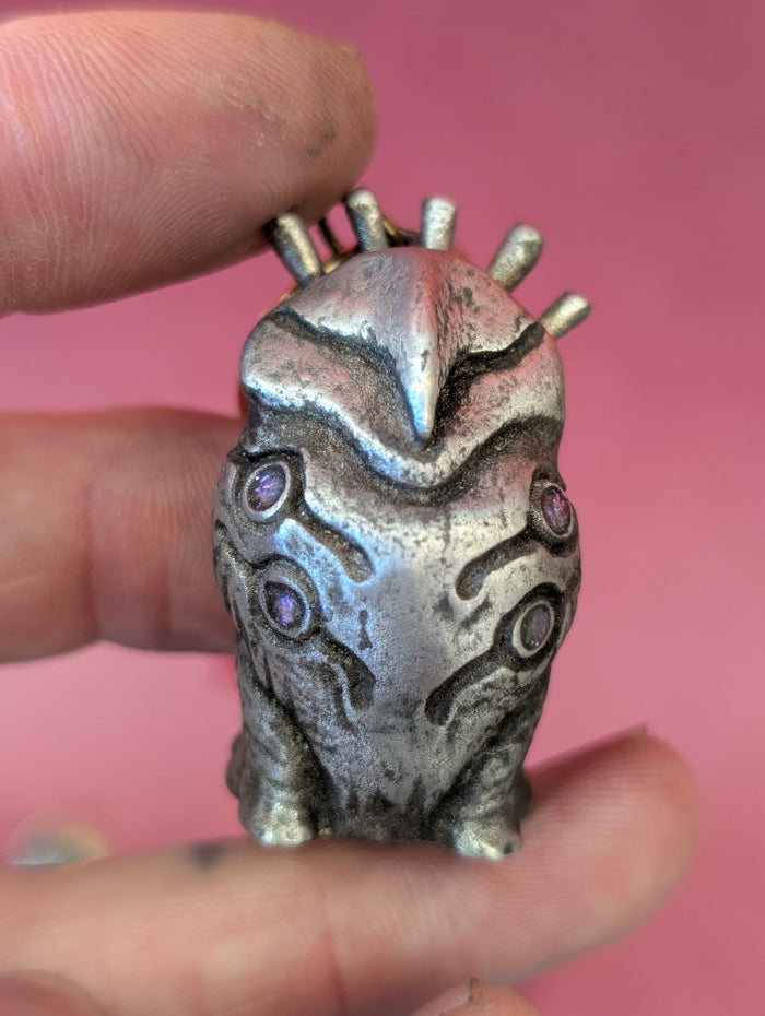 TOKEN OF **UNKNOWN PRONUNCIATION** ACOLYTE- PEWTER METAL- HORSEHAIR CHARM