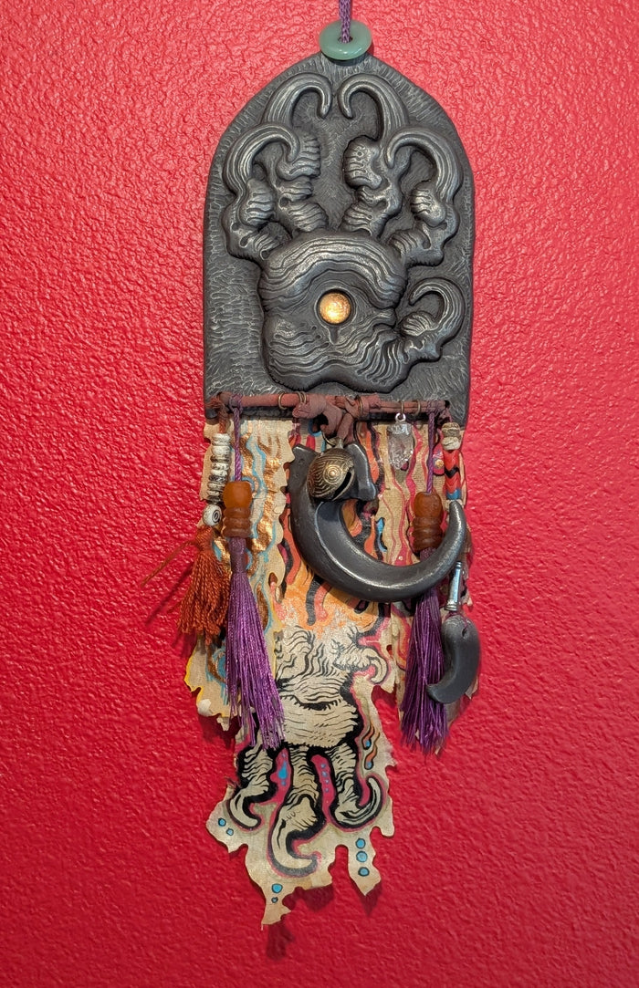 WARDING PAW COLD CAST IRON WALL TALISMAN