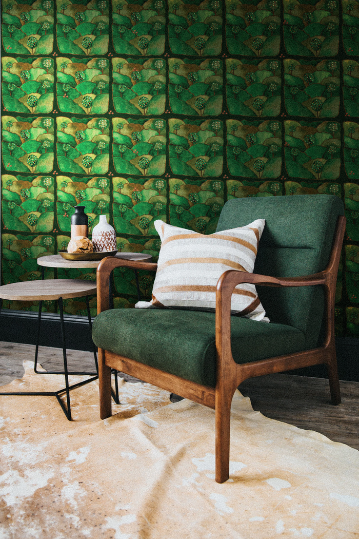 We Love a Good Green Wallpaper