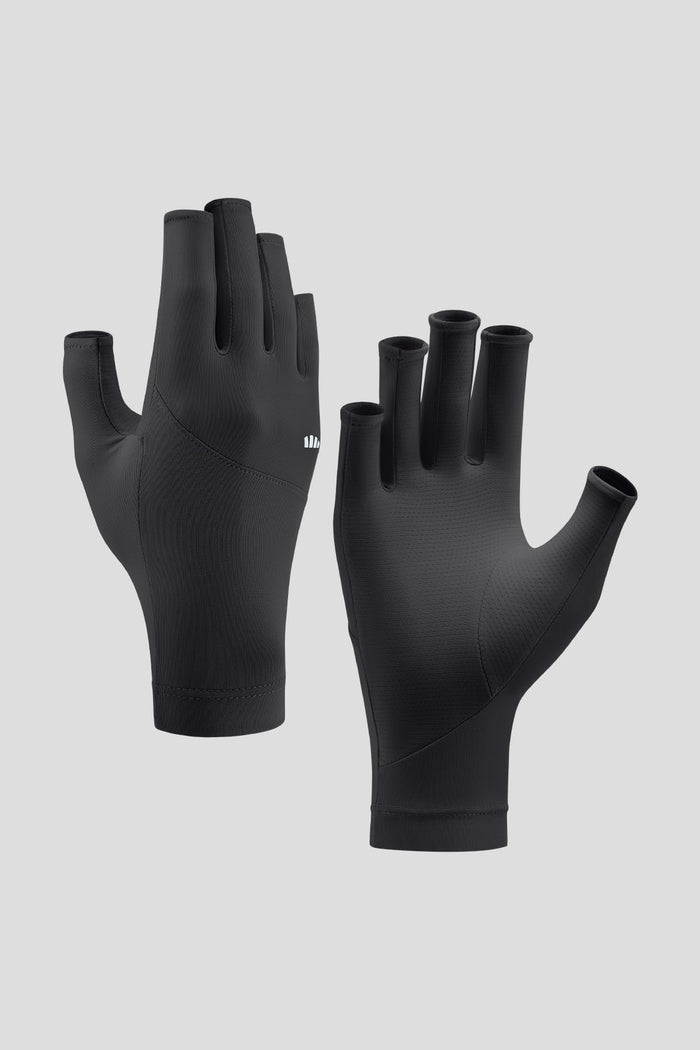 Black / F
